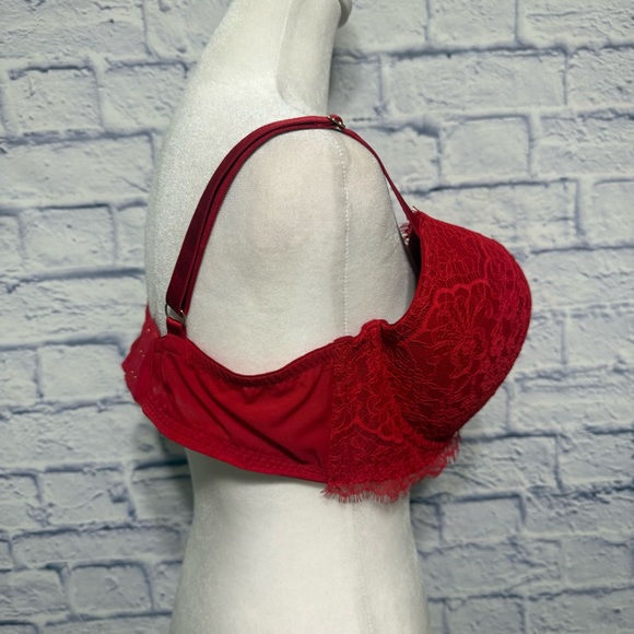 Victoria’s Secret Red Lace Dream Angels Lined Demi Bra size 40DD - Picture 4 of 11